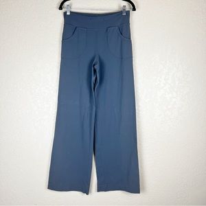 Lululemon wide leg pocketed leggings mid rise
